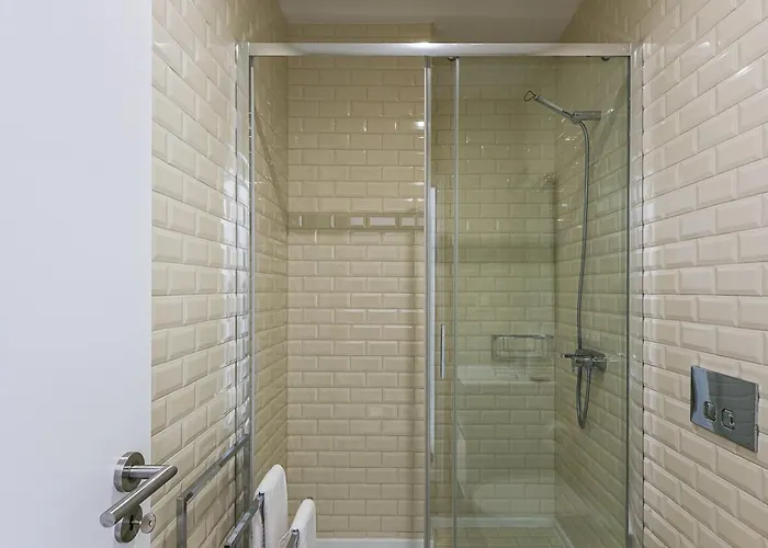 Guestready - The Art Of Music * Πόρτο